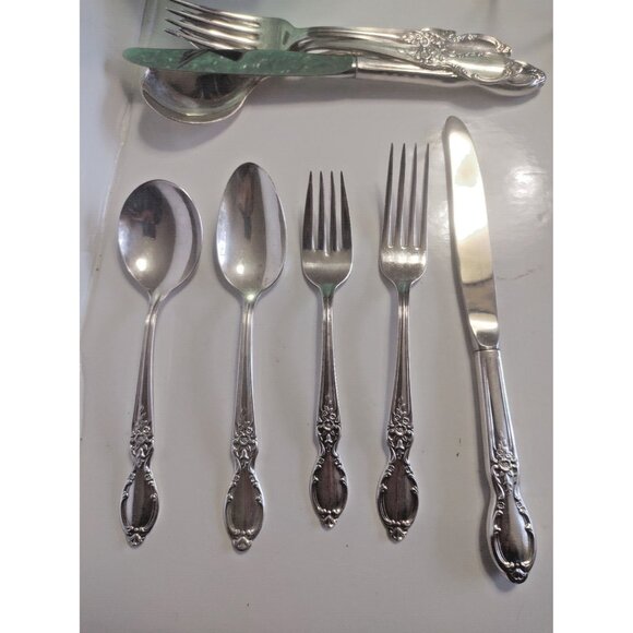 Vintage WM Rogers & Son Silver Plated Cutlery Set - Picture 1 of 14